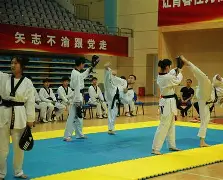 开云体育app安全下载-&quot;退役运动员表演赛：缅怀历史，振奋精神&quot;