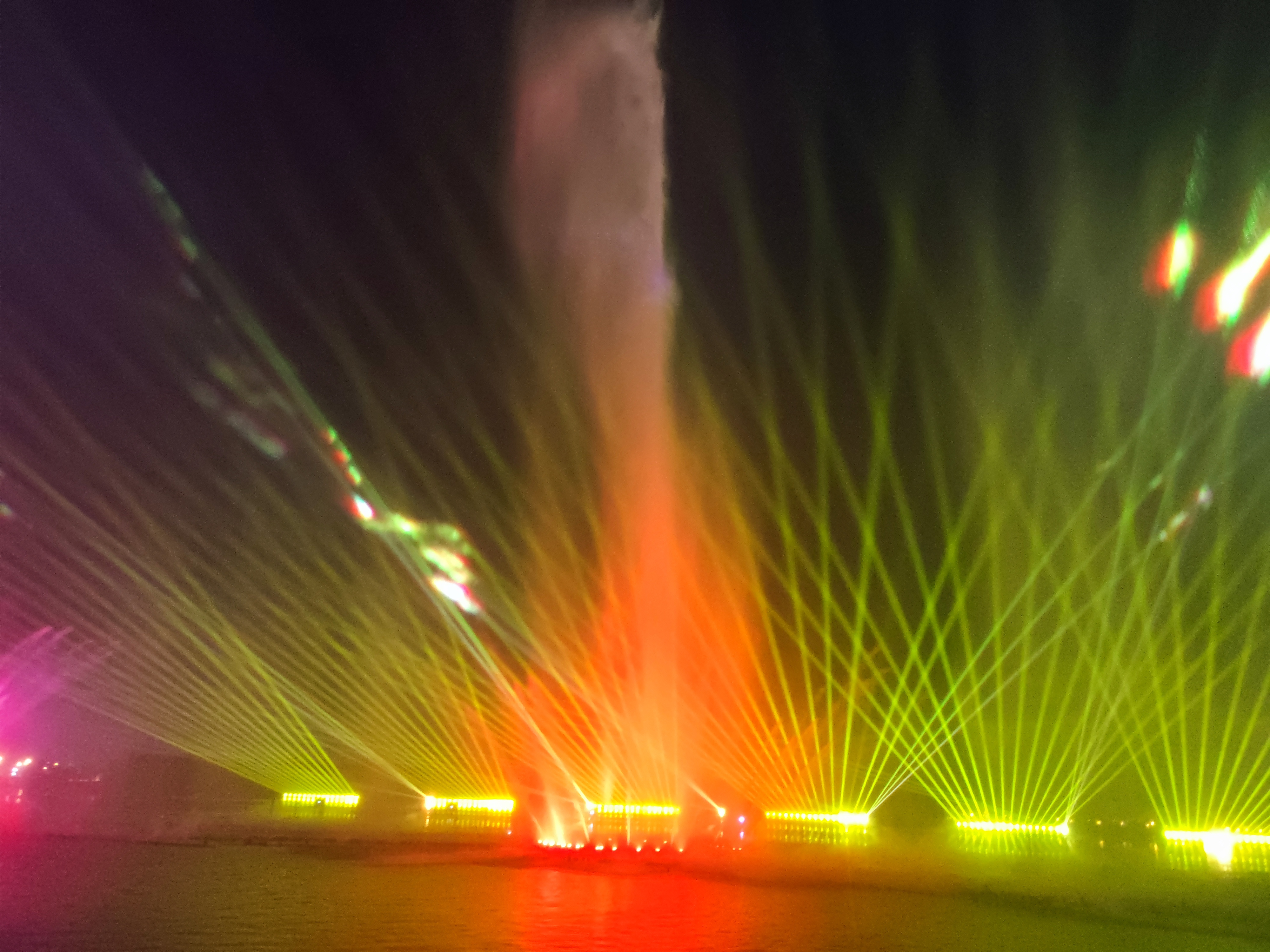 开云体育官网-关于城市夜光水上风筝节，灯火闪耀中的空中盛会的信息